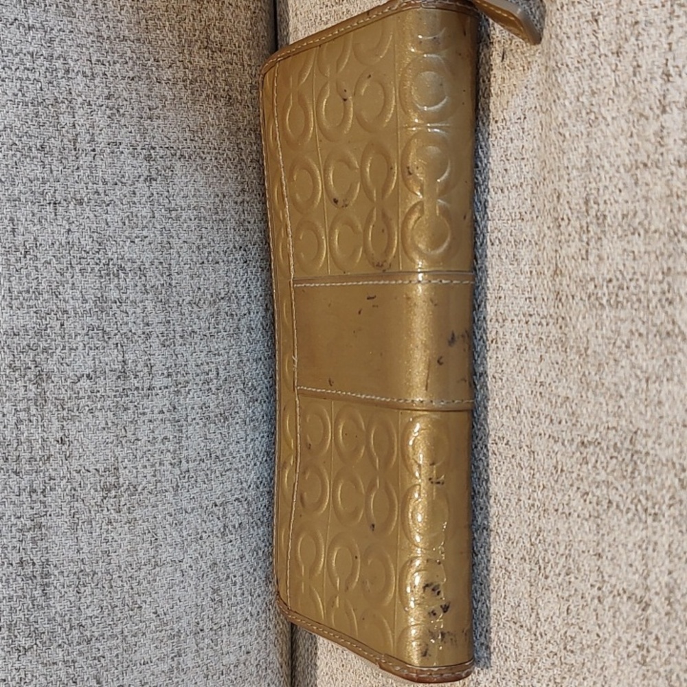 Coach Gold Patent Leather Wallet•Used•Color Transfer•Zippy Wallet - Picture 3 of 9